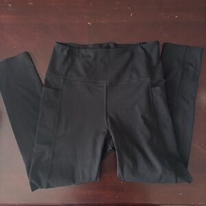 Danskin Capri Black Leggings With Pockets